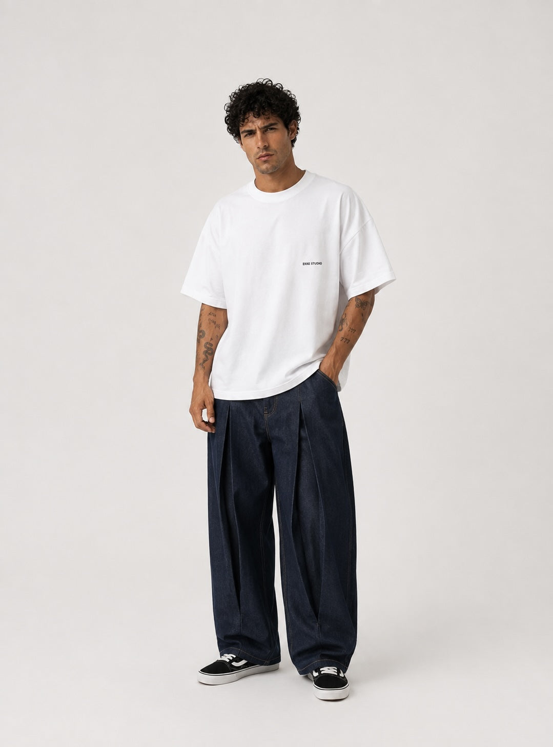 The Classic One - Unisex oversized t-shirt